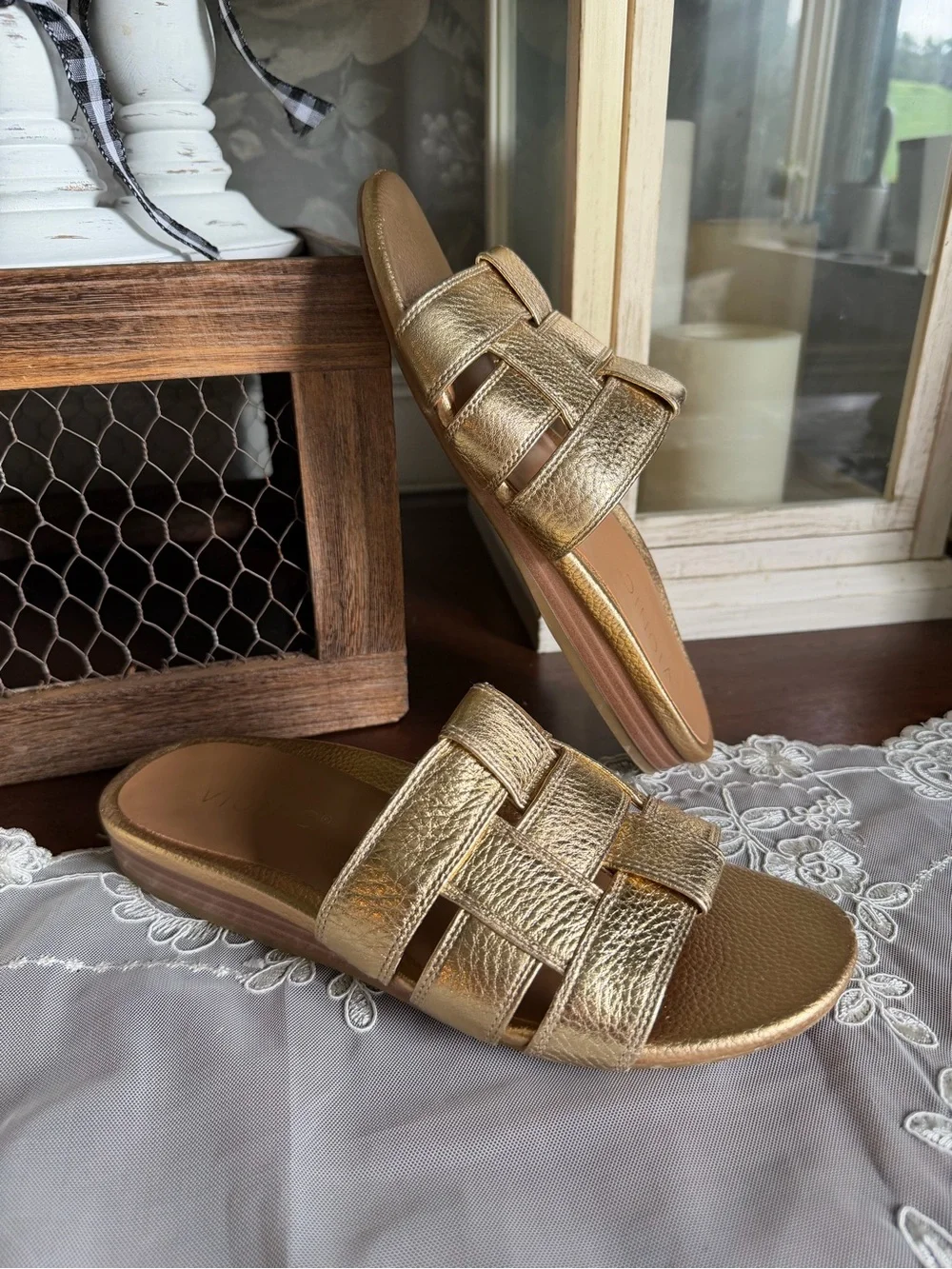 Vionic Gold Metallic Leather Glendora Slide Sandals Shoes Sz 7